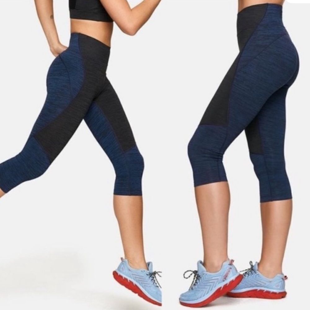 Outdoor Voices TechSweat Two Tone Kneecap Crop Legging Black Blue